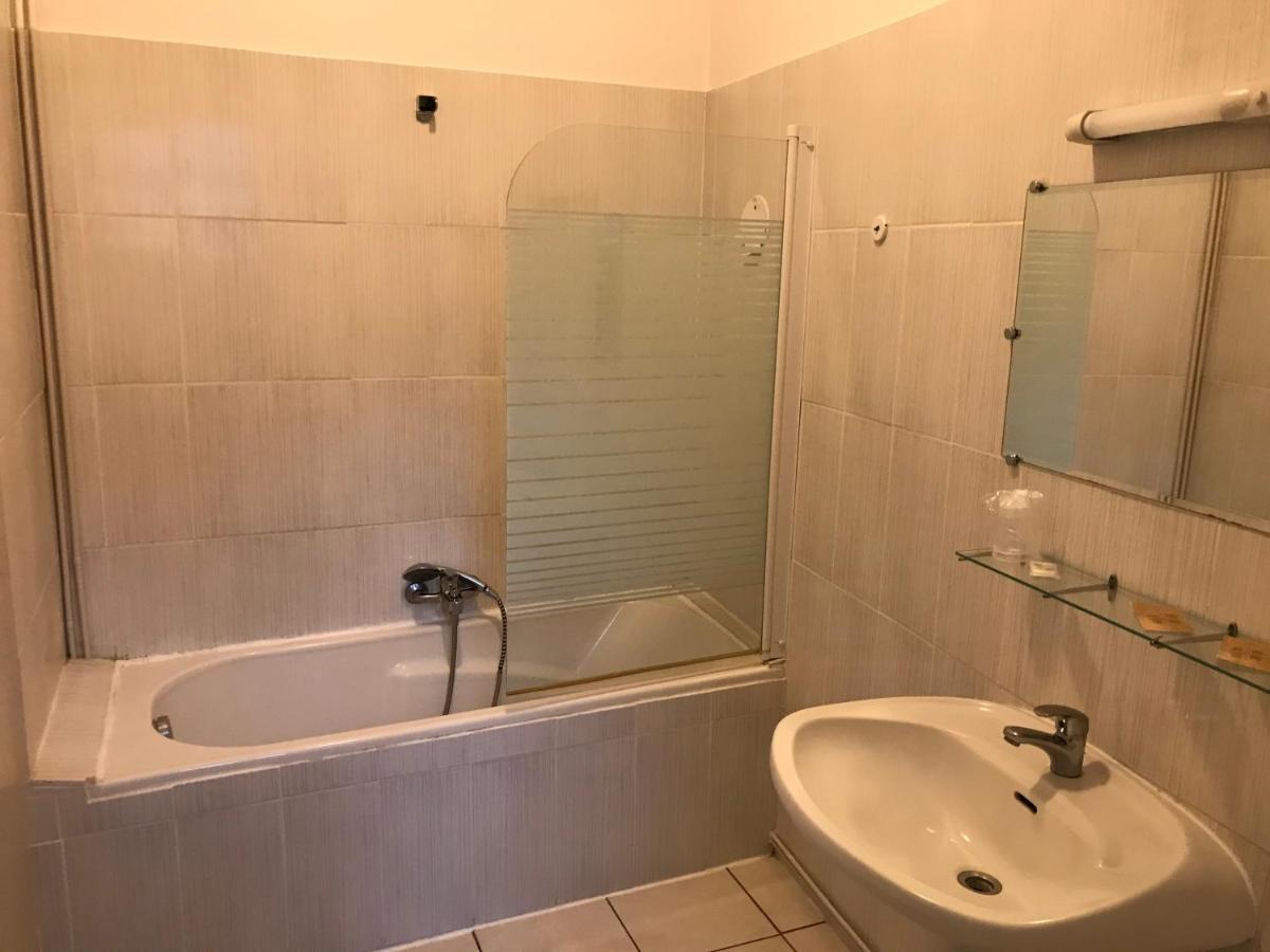 Hotel De La Gare Châteauroux المظهر الخارجي الصورة